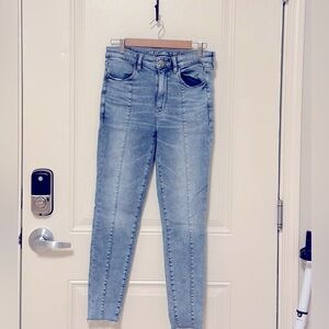 American Eagle Next Level Stretch Light Wash - Regular Length